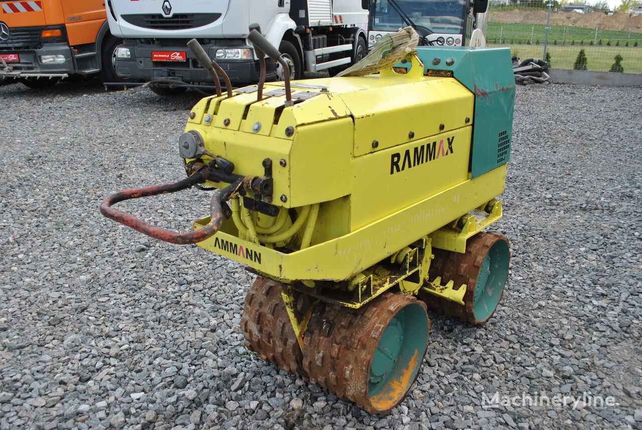 compactador monocilíndrico Rammax RW 702 AMMANN