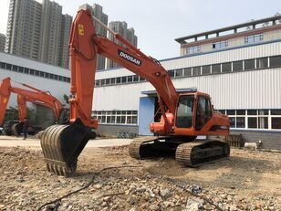 escavadora de rastos Doosan DH220LC-7