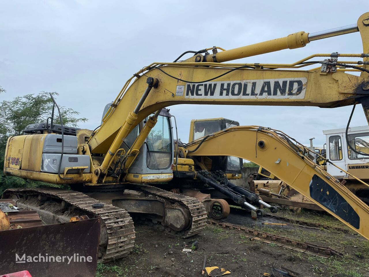escavadora de rastos New Holland E 195 B para peças