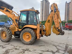 retroescavadora JCB 4CX